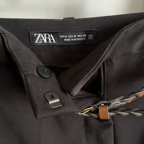 ZARA - PLEATED DRESS SHORTS - Picture 4 of 4